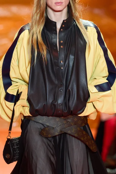 Look 5